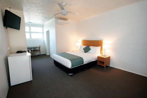 Q Express - Accommodation Kalgoorlie 0