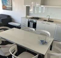 Q1 1 Bedroom apartment on 30th floor - Accommodation Kalgoorlie