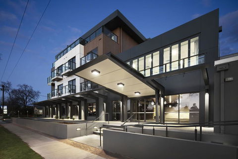 Quality Hotel Lakeside - Accommodation Kalgoorlie 0