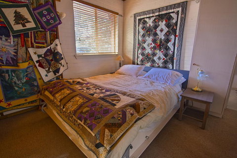 Quilters Studio - Accommodation Kalgoorlie 2