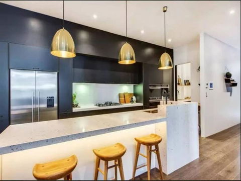 Readyset Glashouse Melbourne - Accommodation Kalgoorlie 2