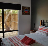 Red Ochre - Large 1BR with Private Courtyard - Accommodation Kalgoorlie
