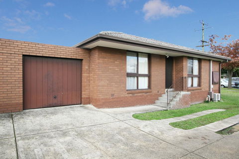 Rent Melbourne - Accommodation Kalgoorlie 1