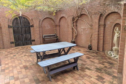 Romeo & Juliet - Accommodation Kalgoorlie 2