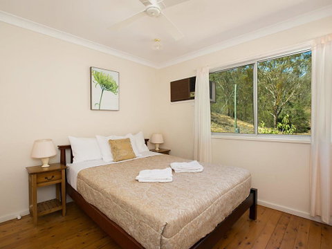 Rosa House In Broke, 4br House In Walking Distance To Cellar Doors - Accommodation Kalgoorlie 2