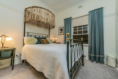 Rostrata Country House - Accommodation Kalgoorlie 1