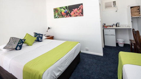 Royal Motel Tenterfield - Accommodation Kalgoorlie 1
