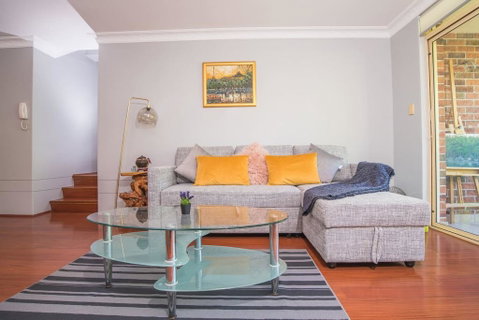 Rustic Hardwood 2 Bedroom Apartment In Randwick - Accommodation Kalgoorlie 2