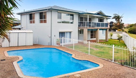 Saltwater Manor - Accommodation Kalgoorlie 0