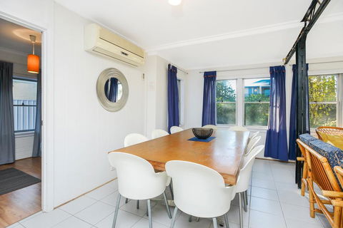 Salty Grape Beach House - Accommodation Kalgoorlie 2