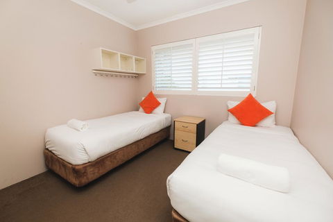Sanctuary Lake Apartments - Accommodation Kalgoorlie 2