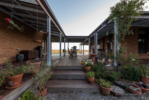 Sanctuary@Waratah - Accommodation Kalgoorlie 1