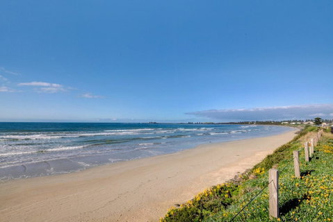 Sandy Cove - Accommodation Kalgoorlie 3