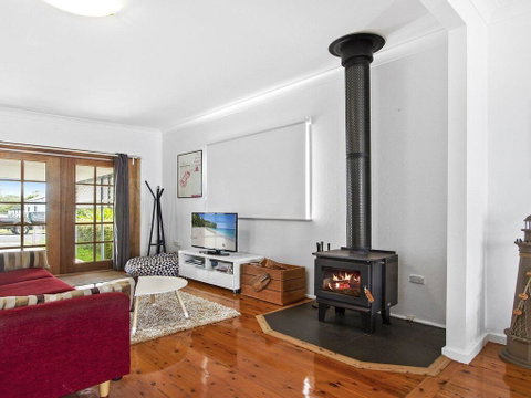 Sea Shack - Renovated 1950's Beach House - Accommodation Kalgoorlie 3