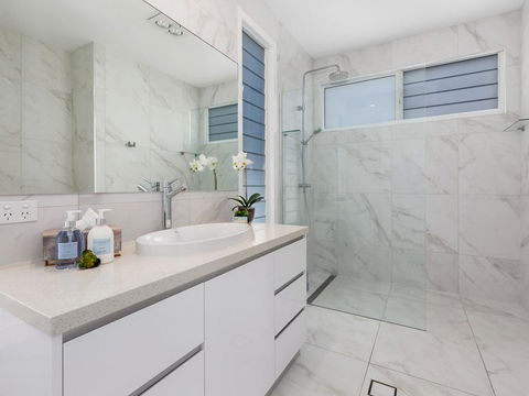 SEA SHELLS ON SEASIDE - Accommodation Kalgoorlie 2