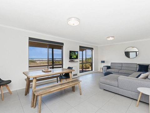 Seaclusion - Accommodation Kalgoorlie 0