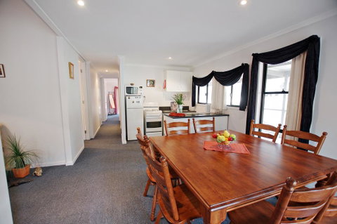 Serenity Grove - Accommodation Kalgoorlie 1