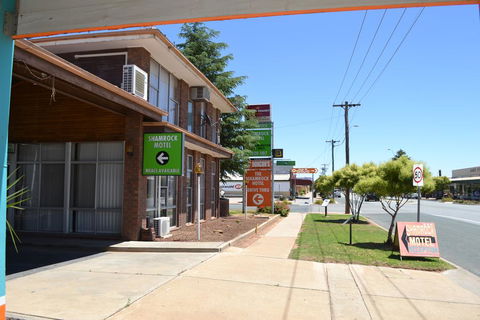 Shamrock Hotel Motel Balranald - Accommodation Kalgoorlie 0