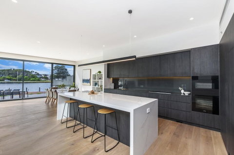 Shear Pine - Accommodation Kalgoorlie 2