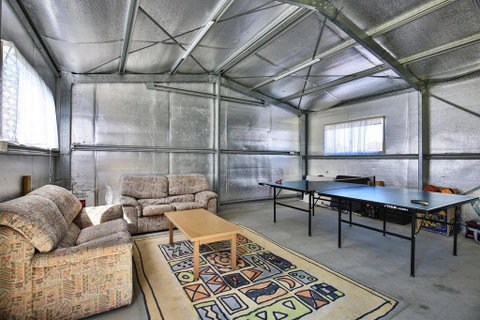 Shores - Pet-Friendly - 1 Min Walk To Beach - Accommodation Kalgoorlie 2