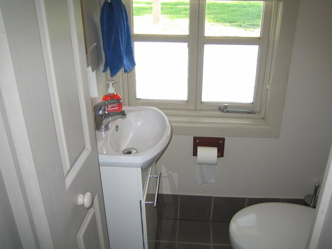 Showgrounds Cottage Naracoorte - Accommodation Kalgoorlie 2