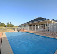 Silver Springs 6br Luxury Homestead with Wifi Pool. Fireplace Views Olives and Space - Accommodation Kalgoorlie