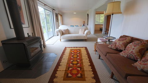 Sisters Beach House - Accommodation Kalgoorlie 3