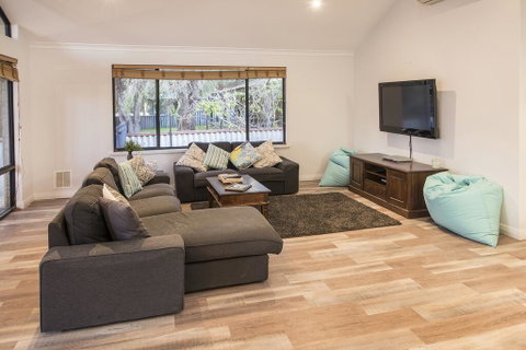 Snoozeaway - Accommodation Kalgoorlie 2