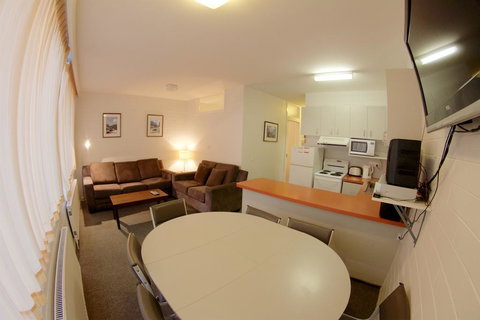 Snow Ski Apartments 19 - Accommodation Kalgoorlie 2