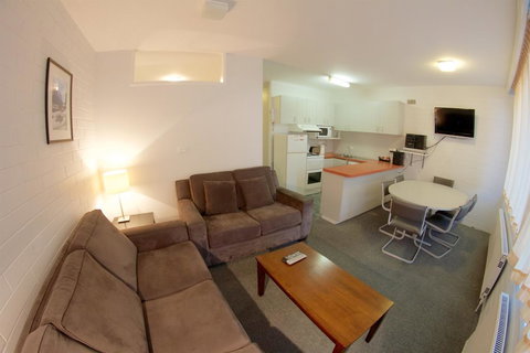 Snow Ski Apartments 19 - Accommodation Kalgoorlie 1