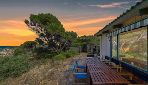 Socks 'n' Sandals - 34 Riverview Drive - Accommodation Kalgoorlie 0