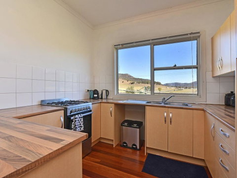 Somerville Wines Farmstay In Broke, Super Cute House On Working Farm. Walk For Miles. - Accommodation Kalgoorlie 2