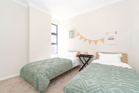 SP246-Brandnew Modern Apt In Penrith With Parking - Accommodation Kalgoorlie 2
