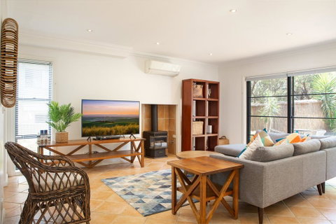 Spacious Home In The Heart Of Avalon Beach - Accommodation Kalgoorlie 3