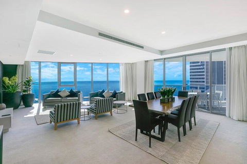 Spectacular Five Star Panoramic Oceanview Sub-Penthouse - Accommodation Kalgoorlie 0