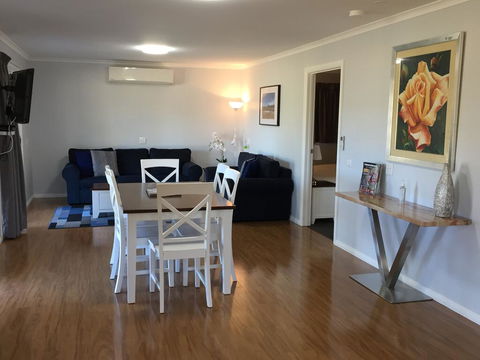 Starline Alpacas Farmstay Resort - Accommodation Kalgoorlie 0