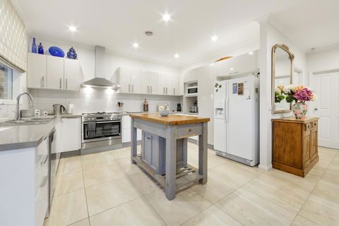 StayCentral - Rosanna Luxurious Mansion - Accommodation Kalgoorlie 1