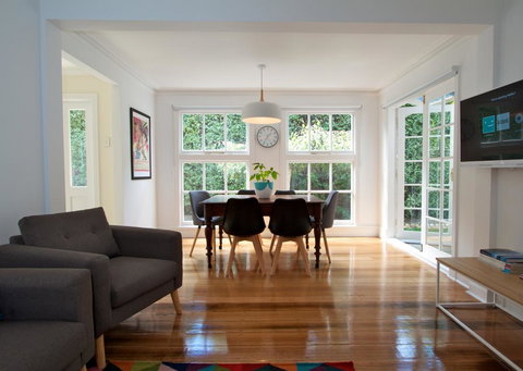 Strahan House - Accommodation Kalgoorlie 0