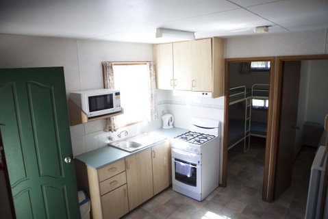 Strayleaves Caravan Park - Accommodation Kalgoorlie 3