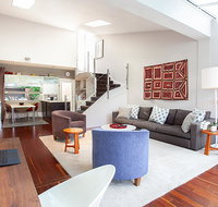 Striking open plan home in quiet inner-city area - Accommodation Kalgoorlie