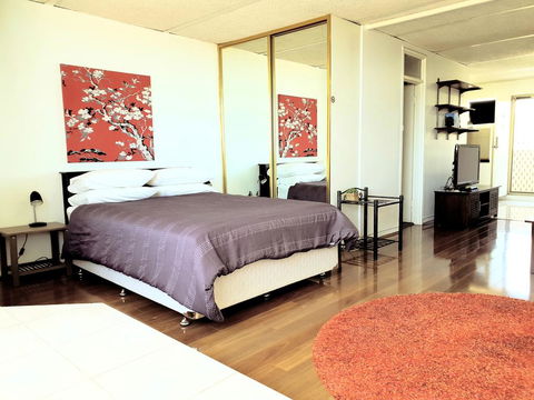 Studio 412 - Ocean And Sunset Views On A Budget - Accommodation Kalgoorlie 0
