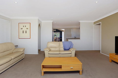 Stunning Home In Salamander Bay! - Accommodation Kalgoorlie 1