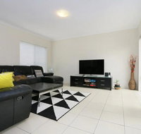 Stunning Home Near Scarborough Beach Sleeps 11 - Accommodation Kalgoorlie