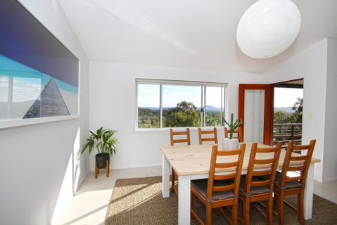 STUNNING HOME WITH SPECTACULAR VIEWS AND CLOSE TO THE BEACH - Accommodation Kalgoorlie 2
