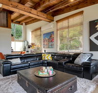 STYLISH  RELAXED LAKE HOME // NARRABEEN - Accommodation Kalgoorlie