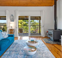 Stylish Renovated Home - Ocean Views - Fireplace - Accommodation Kalgoorlie