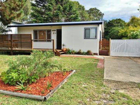 Summer Retreat @ Callala Beach - Accommodation Kalgoorlie 0