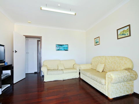 Sun And Fun - Accommodation Kalgoorlie 1