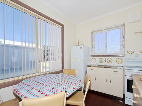 Sun And Fun - Accommodation Kalgoorlie 3