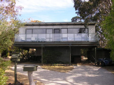 Sunningdale Beach House 16 - Accommodation Kalgoorlie 0
